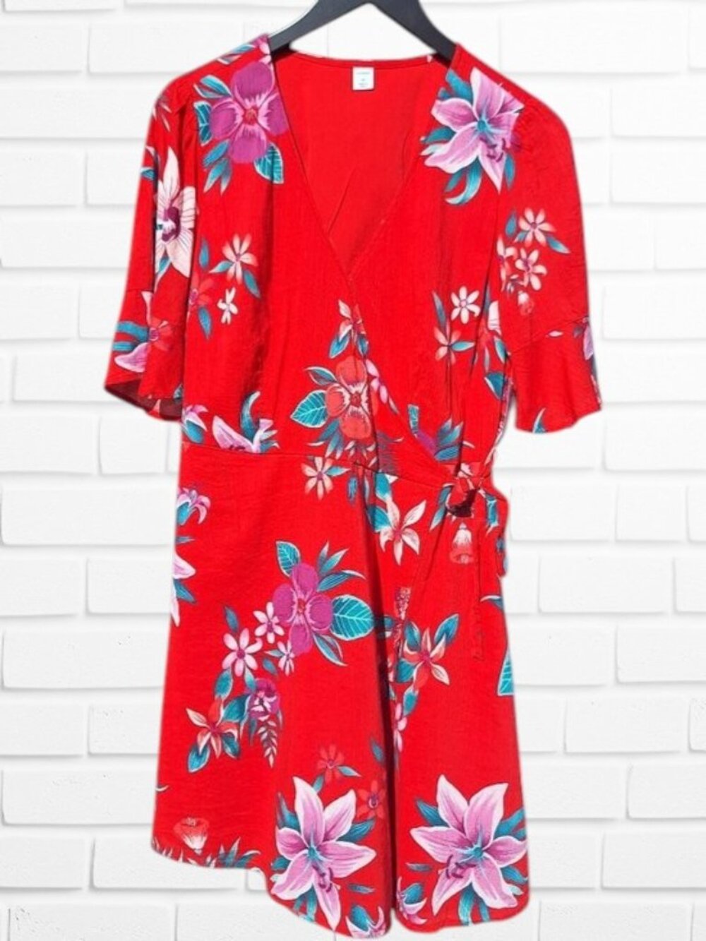 Old Navy Red Floral Short Sleeve Wrap Dress Size M